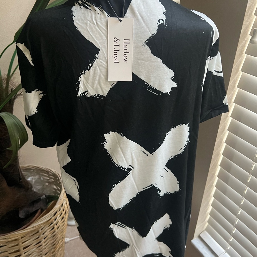 🎯 NWT Black & White Love Men's T Shirt - Harlow & Lloyd